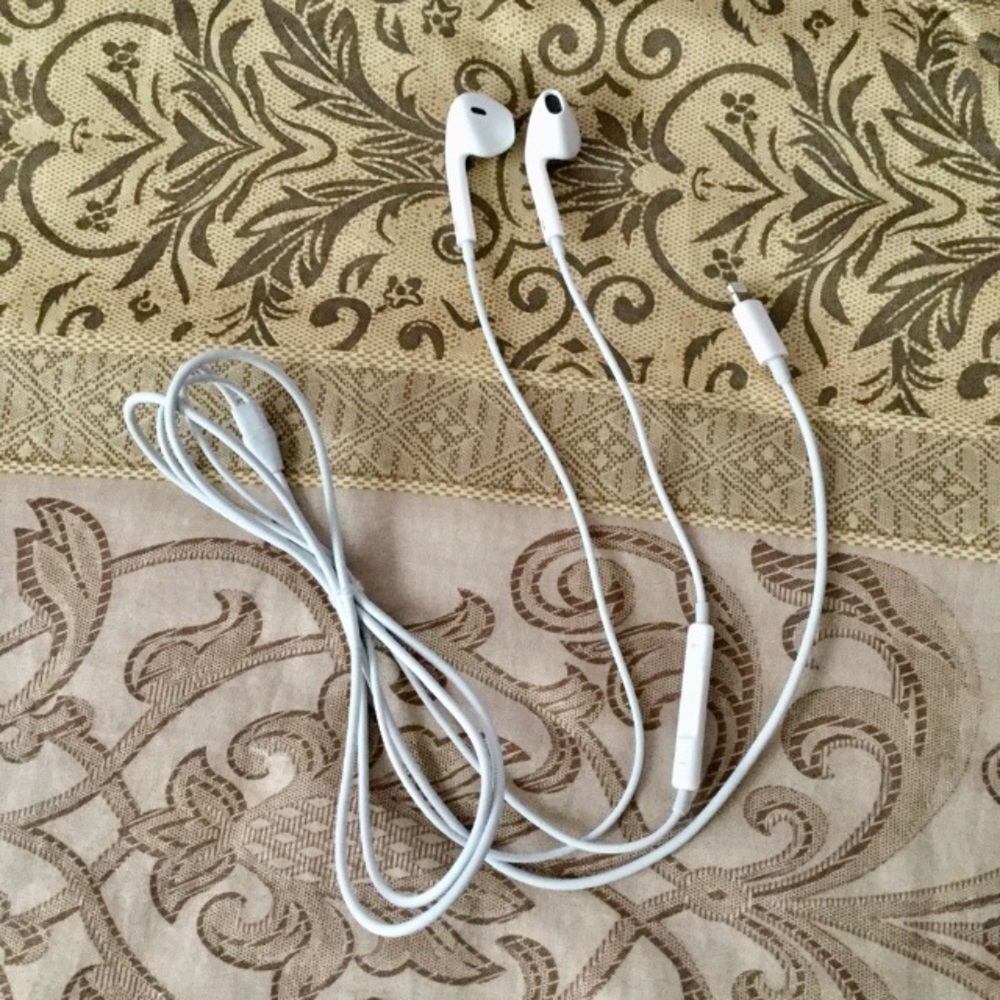 Apple EarPods with Remote and Mic